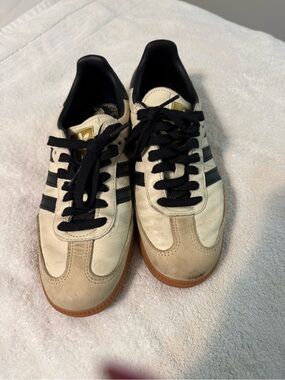 adidas Women's Sneakers in Cream and Black with Gum Sole
